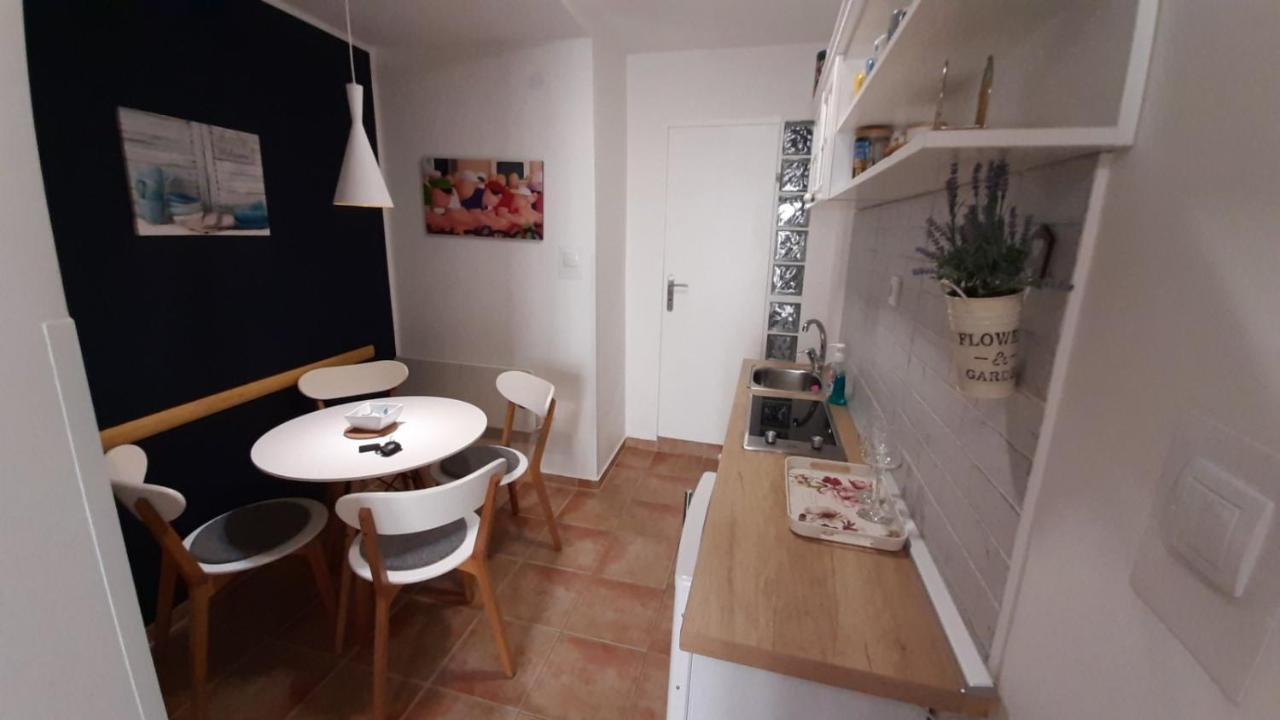 Bed&Bike Apartamento Sremski Karlovci Exterior foto