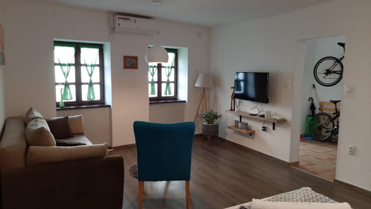 Bed&Bike Apartamento Sremski Karlovci Exterior foto