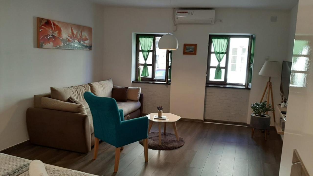 Bed&Bike Apartamento Sremski Karlovci Exterior foto