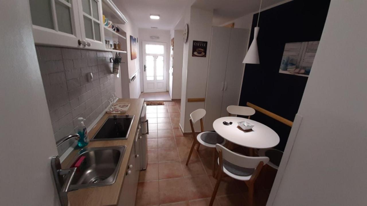 Bed&Bike Apartamento Sremski Karlovci Exterior foto